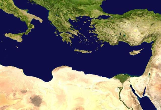 Homo map Crete at center